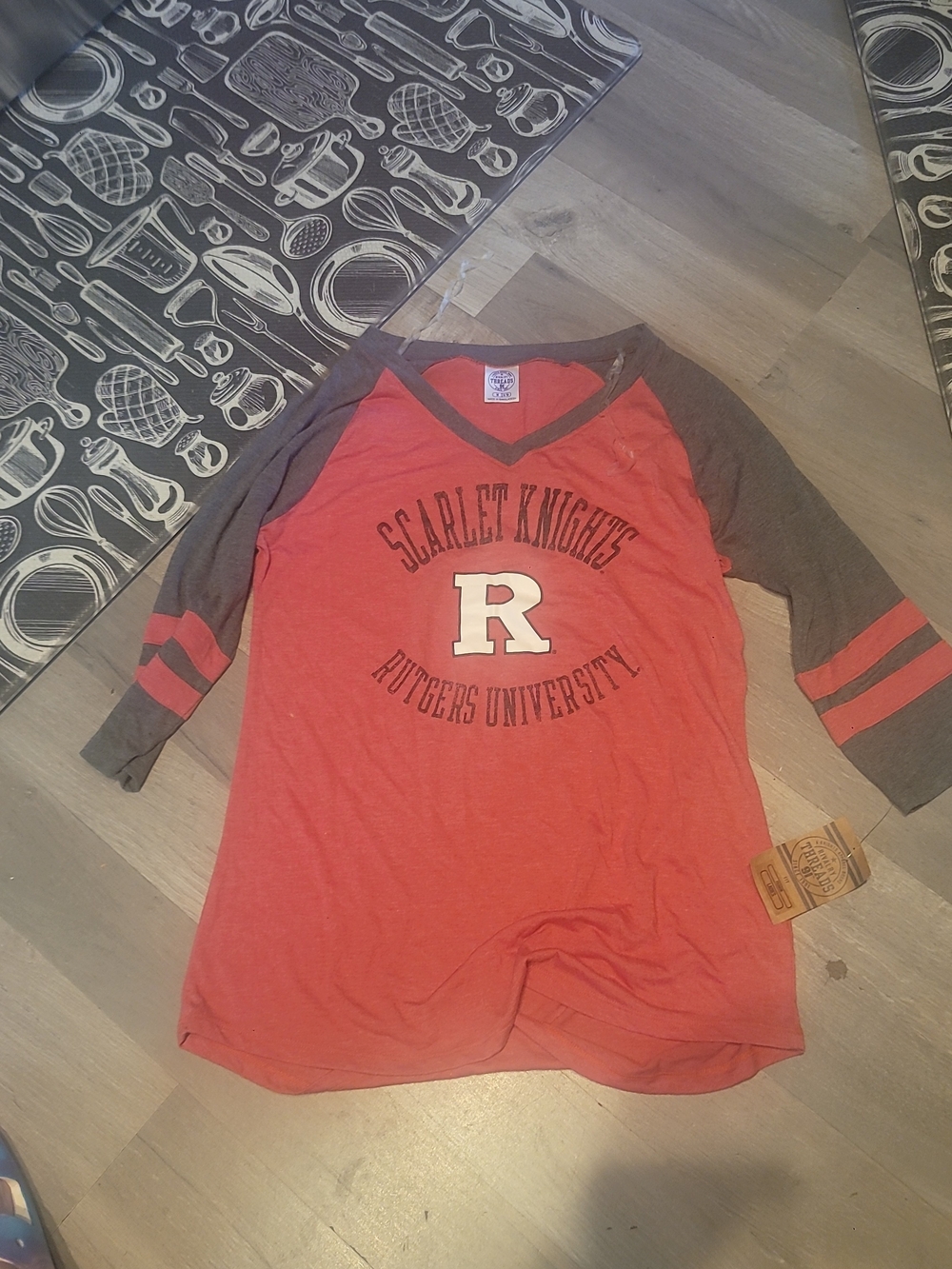 Threads 4 Thought Rutgers University raglan t-shirt Size Medium